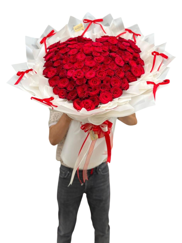 100 Kırmızı Gül Kalp Buketi